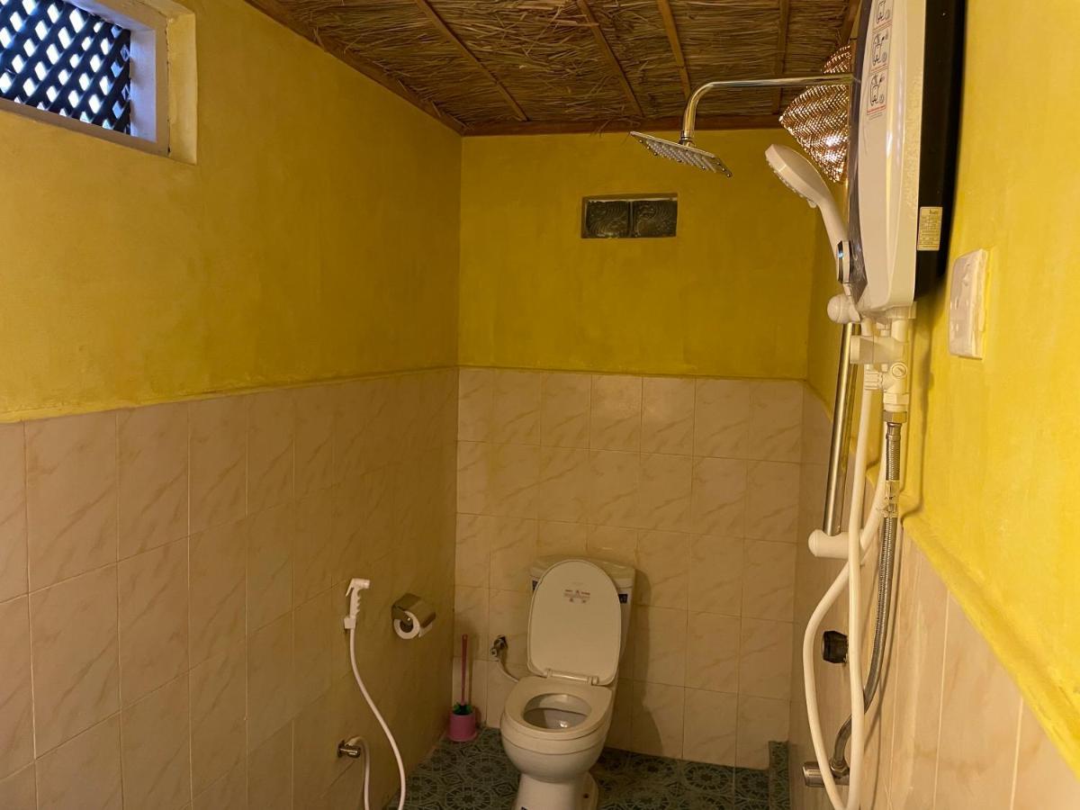 Banana Surf House Hotel Arugam Bay Exterior photo