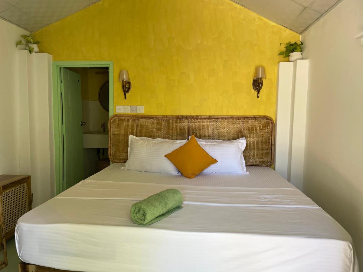 Banana Surf House Hotel Arugam Bay Exterior photo