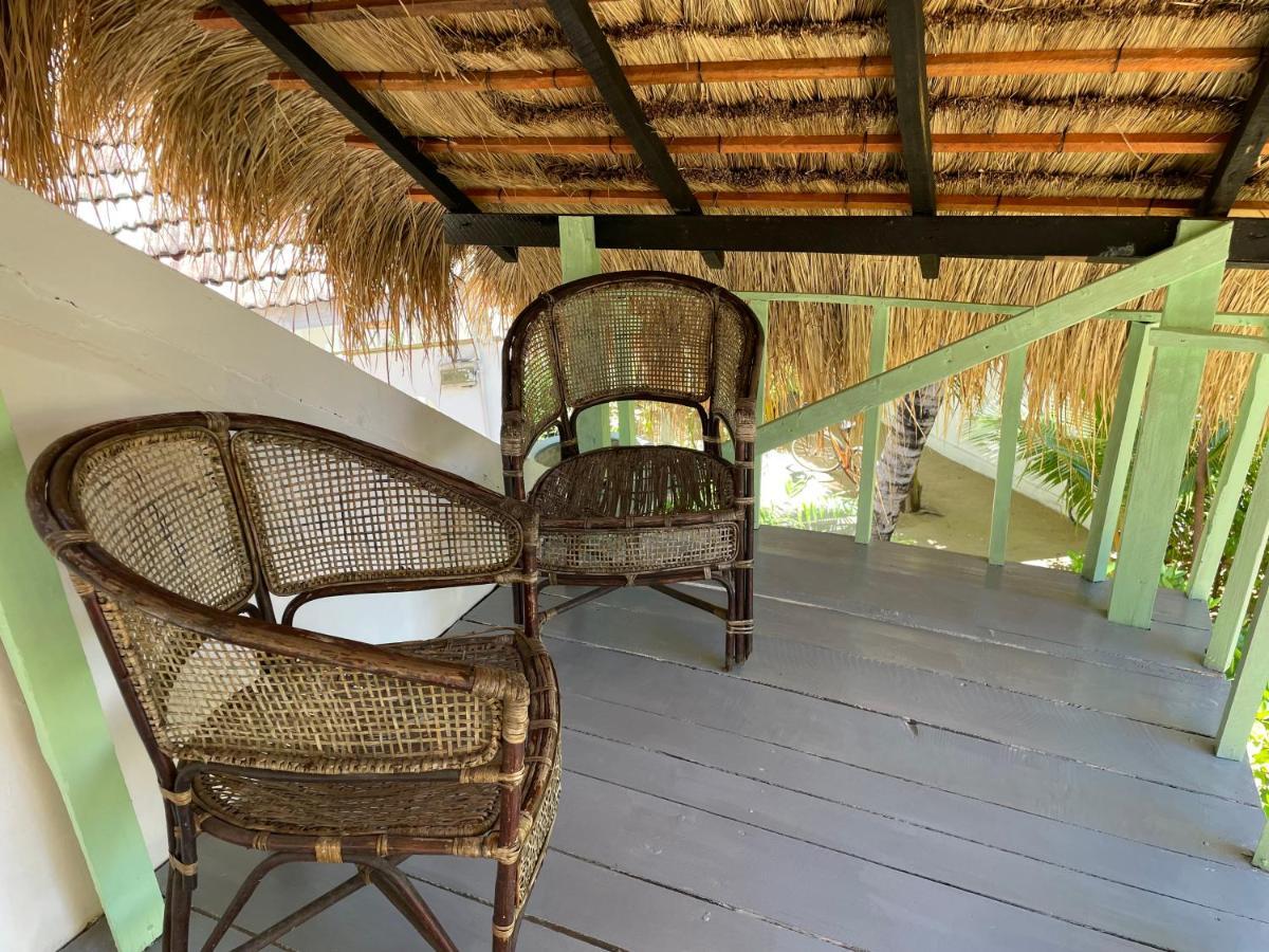 Banana Surf House Hotel Arugam Bay Exterior photo